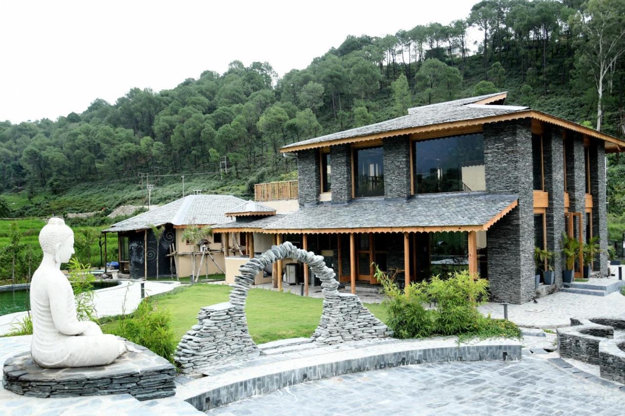 Osho Himalayas Wellness Resort Kangra Extérieur photo