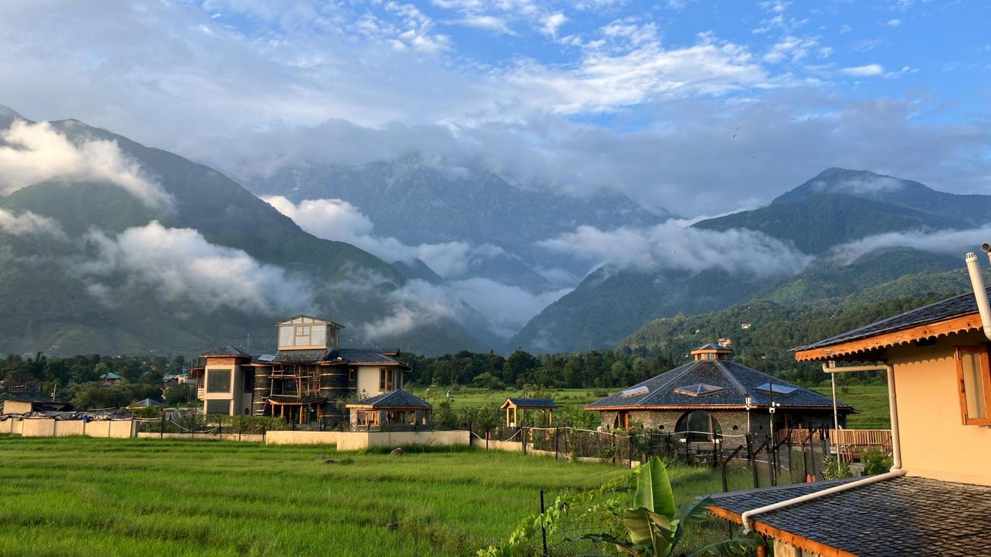 Osho Himalayas Wellness Resort Kangra Extérieur photo